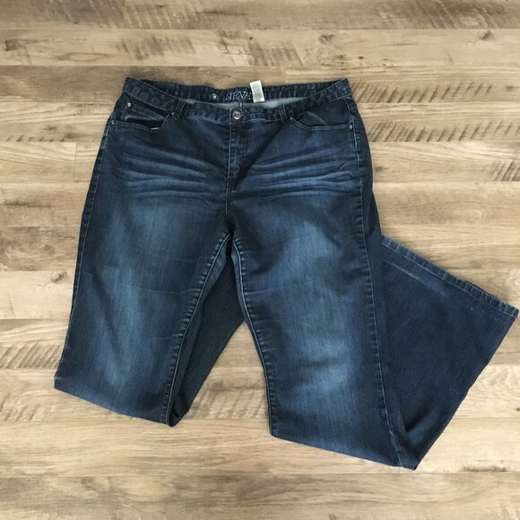 Y2K Nevada Flared & Distressed Diamond Button Blue Jeans For Women 36W - Picture 1 of 12